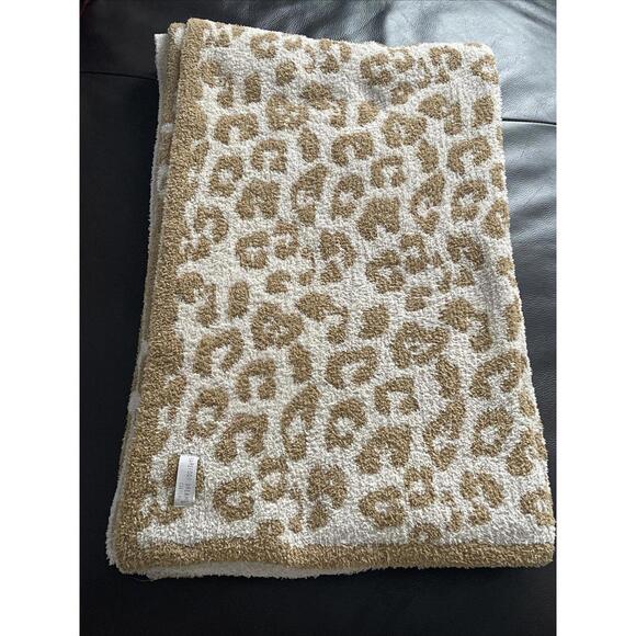 BAREFOOT DREAMS IN THE WILD THROW BLANKET LEOPARD PRINT STONE/CAMEL 54